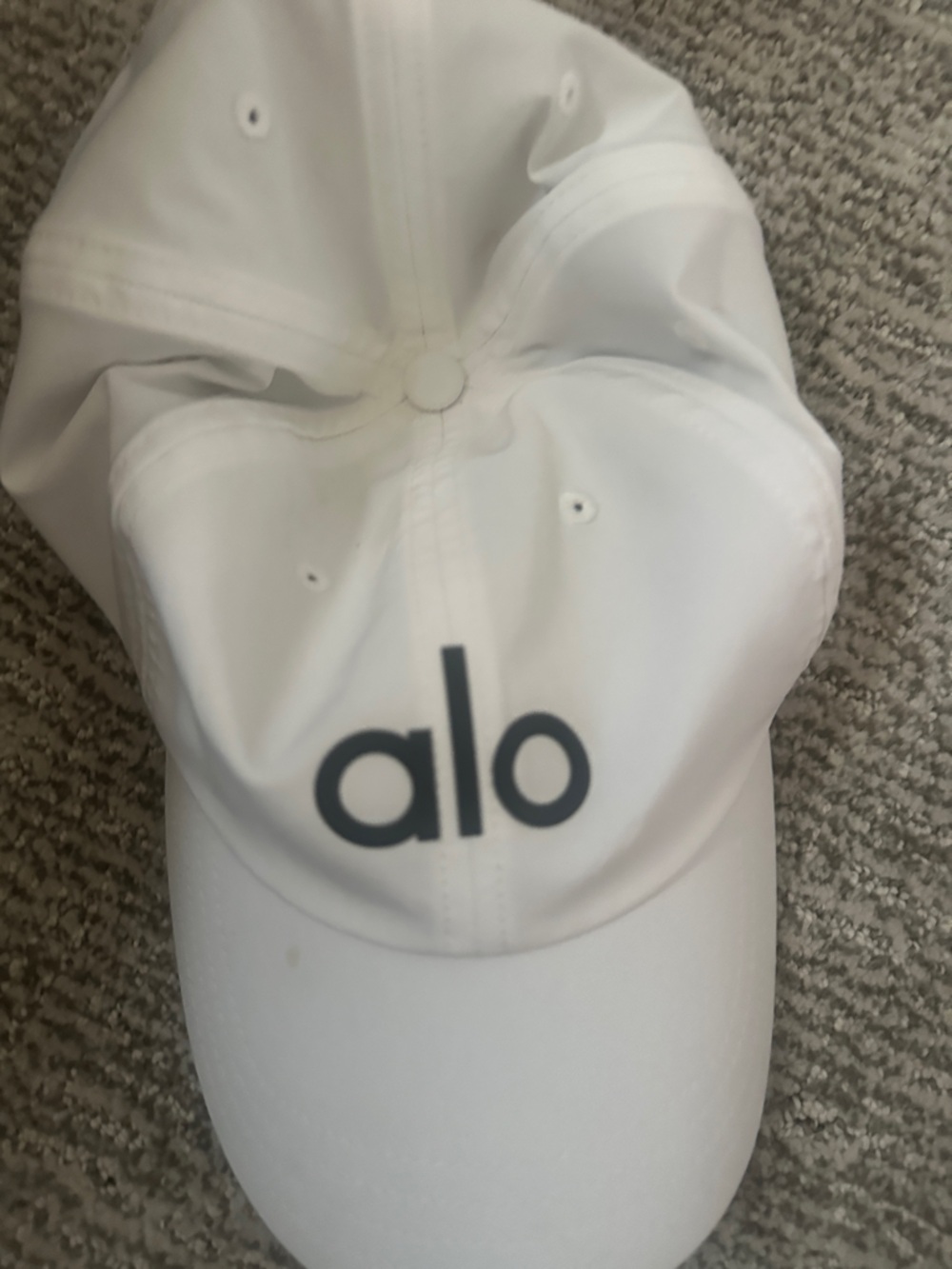 ALO Yoga White Baseball Cap with Black Logo - Picture 3 of 3